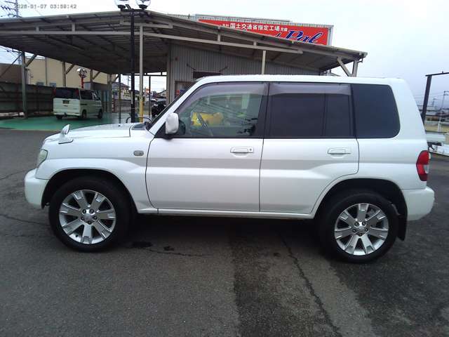 Mitsubishi Pajero iO 3
