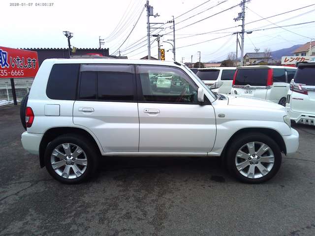 Mitsubishi Pajero iO 6
