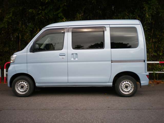 Daihatsu Hijet Cargo 7