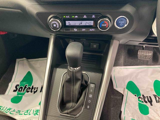 Daihatsu Rocky 11