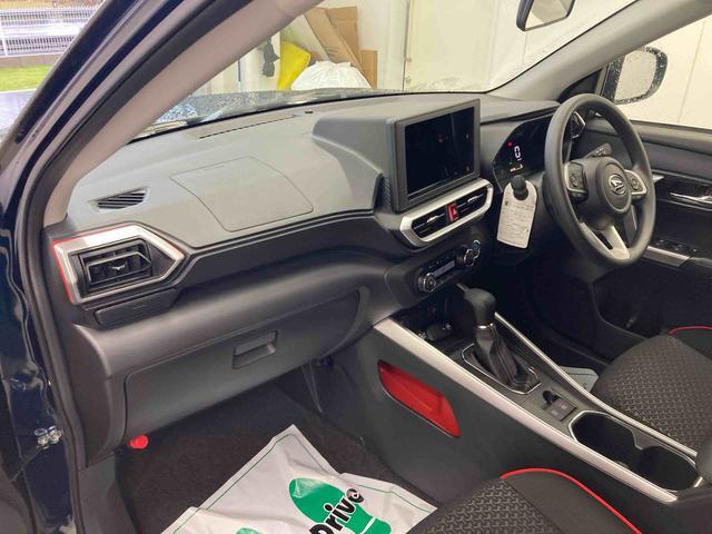 Daihatsu Rocky 12