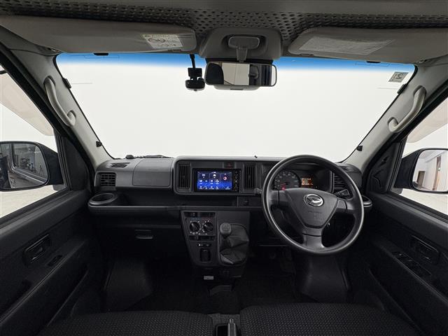 Daihatsu Hijet Cargo 6