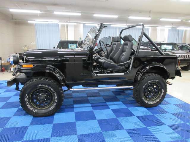 Jeep CJ7 11