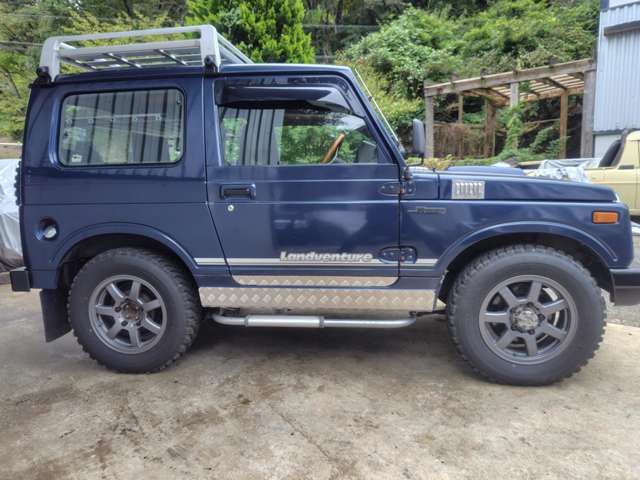 Suzuki Jimny 10
