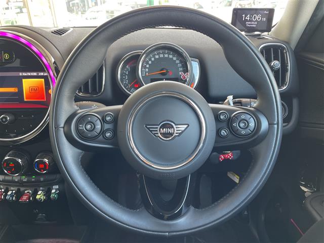 MINI Crossover 11