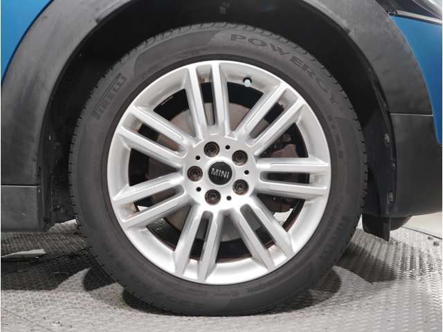 MINI Crossover 11