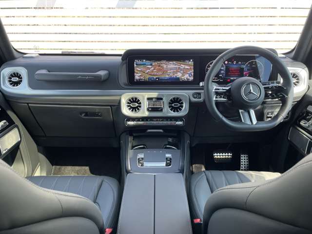 Mercedes-Benz G-Class 3