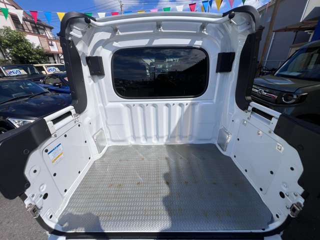 Daihatsu Atrai Deck Van 8