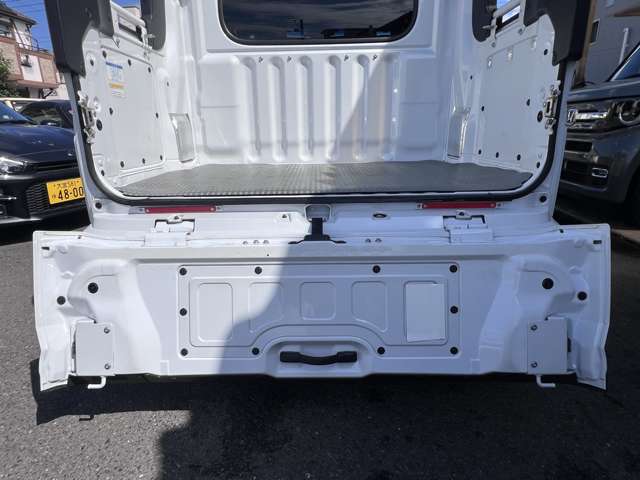 Daihatsu Atrai Deck Van 10