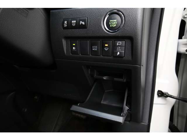Toyota Vellfire 6