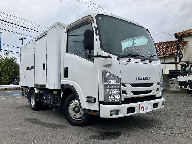 Isuzu Elf 3