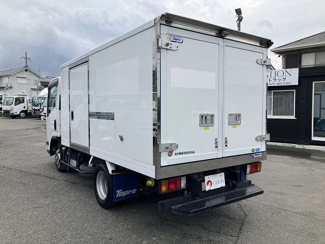 Isuzu Elf 6
