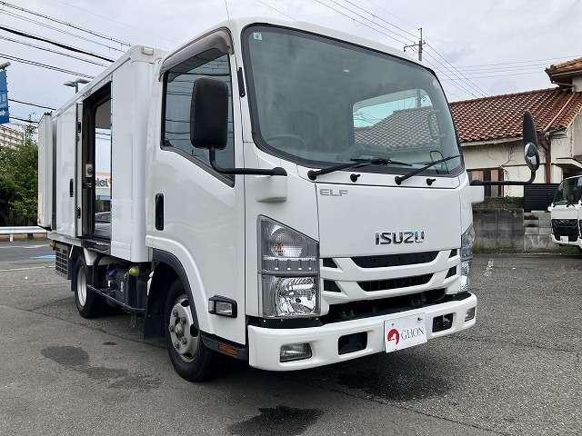 Isuzu Elf 10