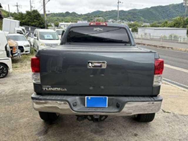 Toyota Tundra 8