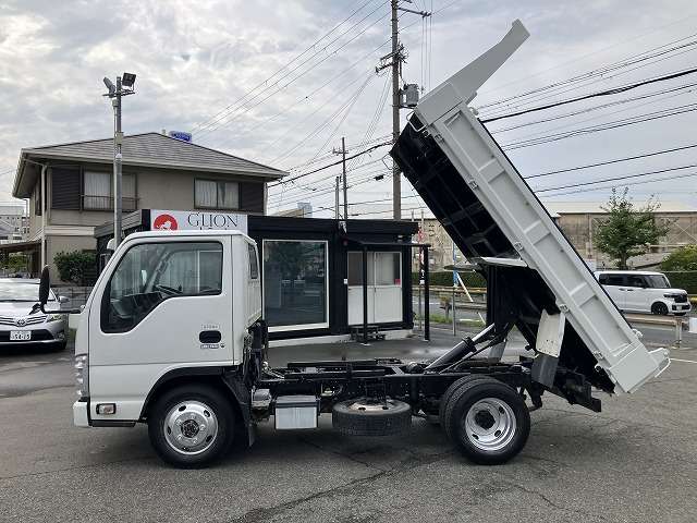 Isuzu Elf 4