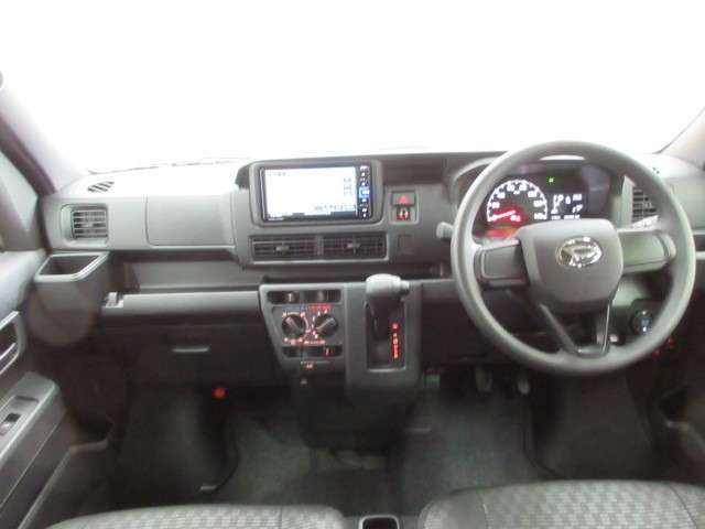 Daihatsu Hijet Deck Van 7