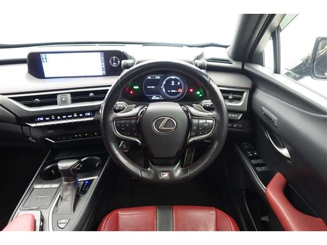 Lexus UX 5