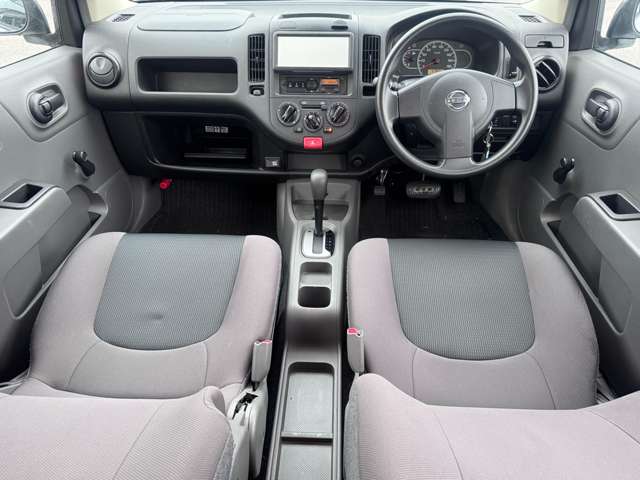 Nissan AD 8
