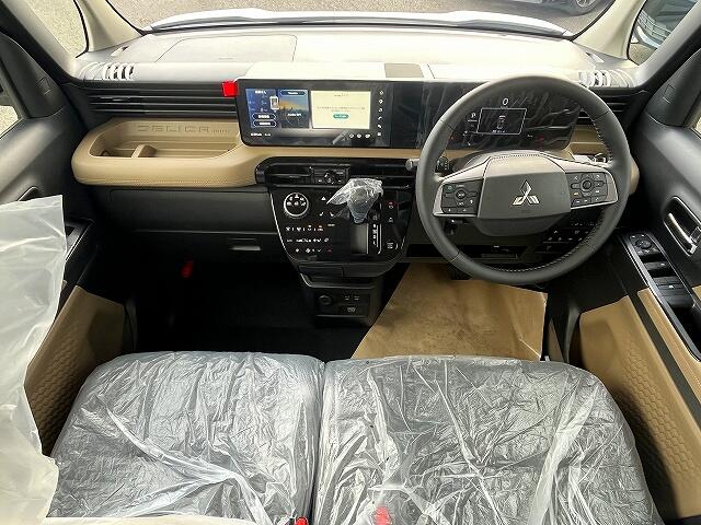 Mitsubishi Delica Mini 3