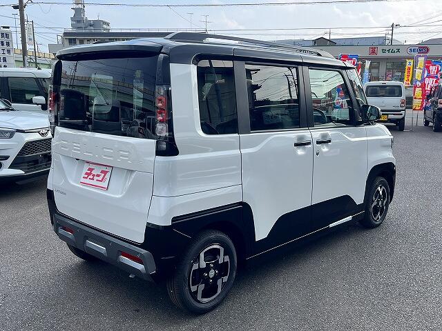 Mitsubishi Delica Mini 5