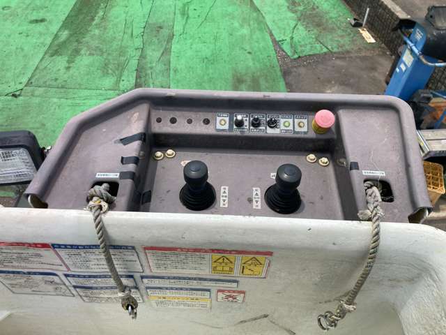 Hino Dutro 6