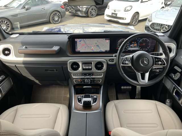 Mercedes-Benz G-Class 12