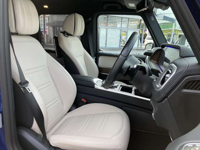 Mercedes-Benz G-Class 4