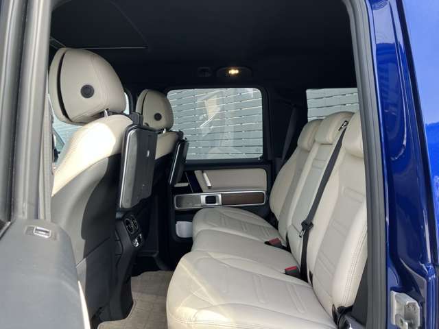 Mercedes-Benz G-Class 8