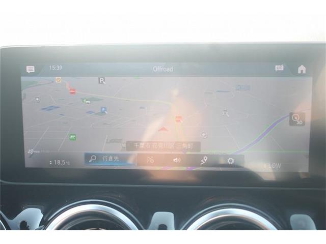 Mercedes-Benz GLA-Class 4
