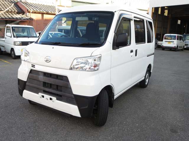 Daihatsu Hijet Cargo 3