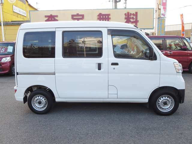 Daihatsu Hijet Cargo 4