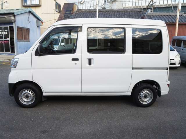Daihatsu Hijet Cargo 5