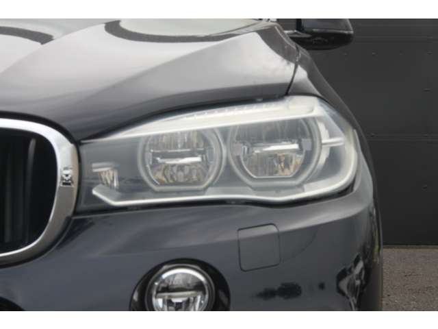 BMW X5 8