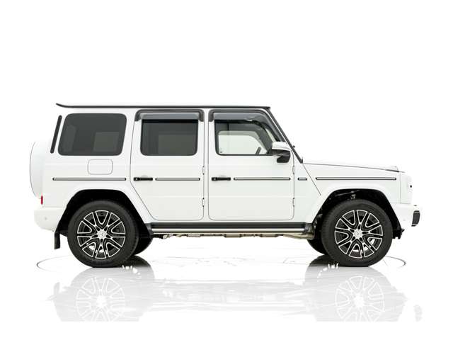 Mercedes-Benz G-Class 8