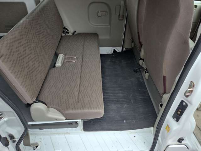 Nissan NV100 Clipper 12