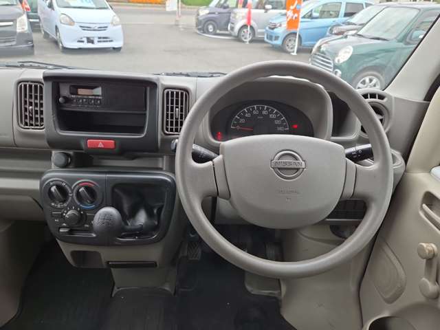 Nissan NV100 Clipper 6