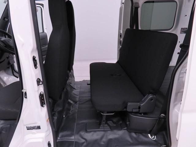 Daihatsu Hijet Cargo 12