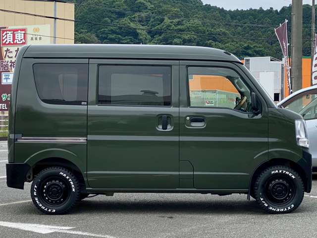 Nissan NV100 Clipper 6