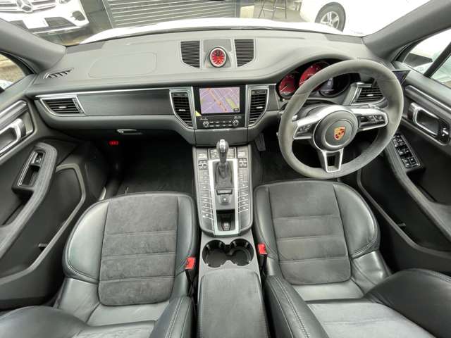 Porsche Macan 7