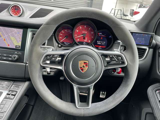 Porsche Macan 11