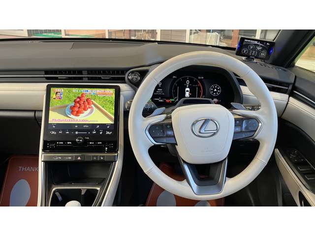 Lexus LBX 2