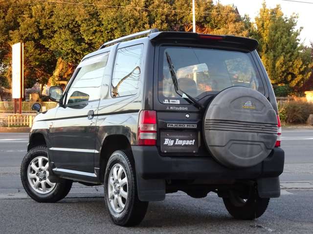 Mitsubishi Pajero Mini 2