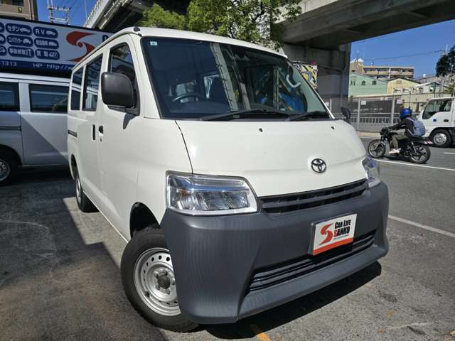 Toyota Town Ace Van 3