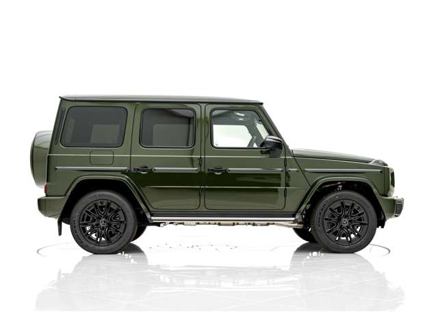 Mercedes-Benz G-Class 8