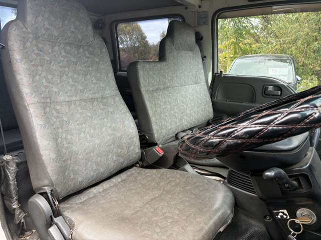 Isuzu Elf 11