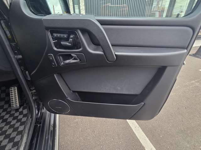 Mercedes-Benz G-Class 11