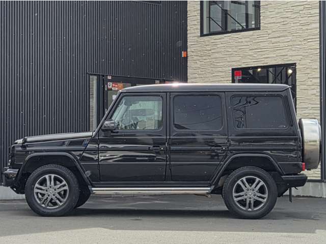 Mercedes-Benz G-Class 2