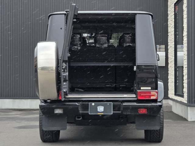 Mercedes-Benz G-Class 10