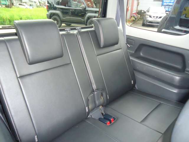 Suzuki Jimny 11