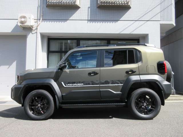 Toyota Land Cruiser FJ 2